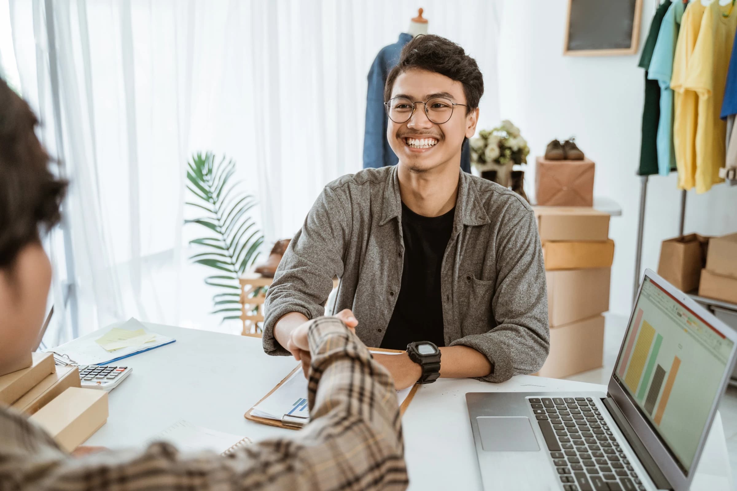 Mengapa Anda Harus Membeli Layanan di IFreelance?